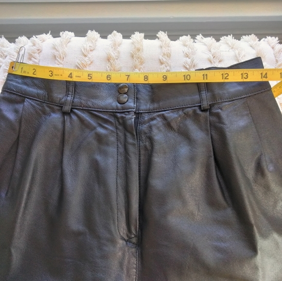 Bagatelle Black Genuine Leather high waisted Shorts - Picture 12 of 16